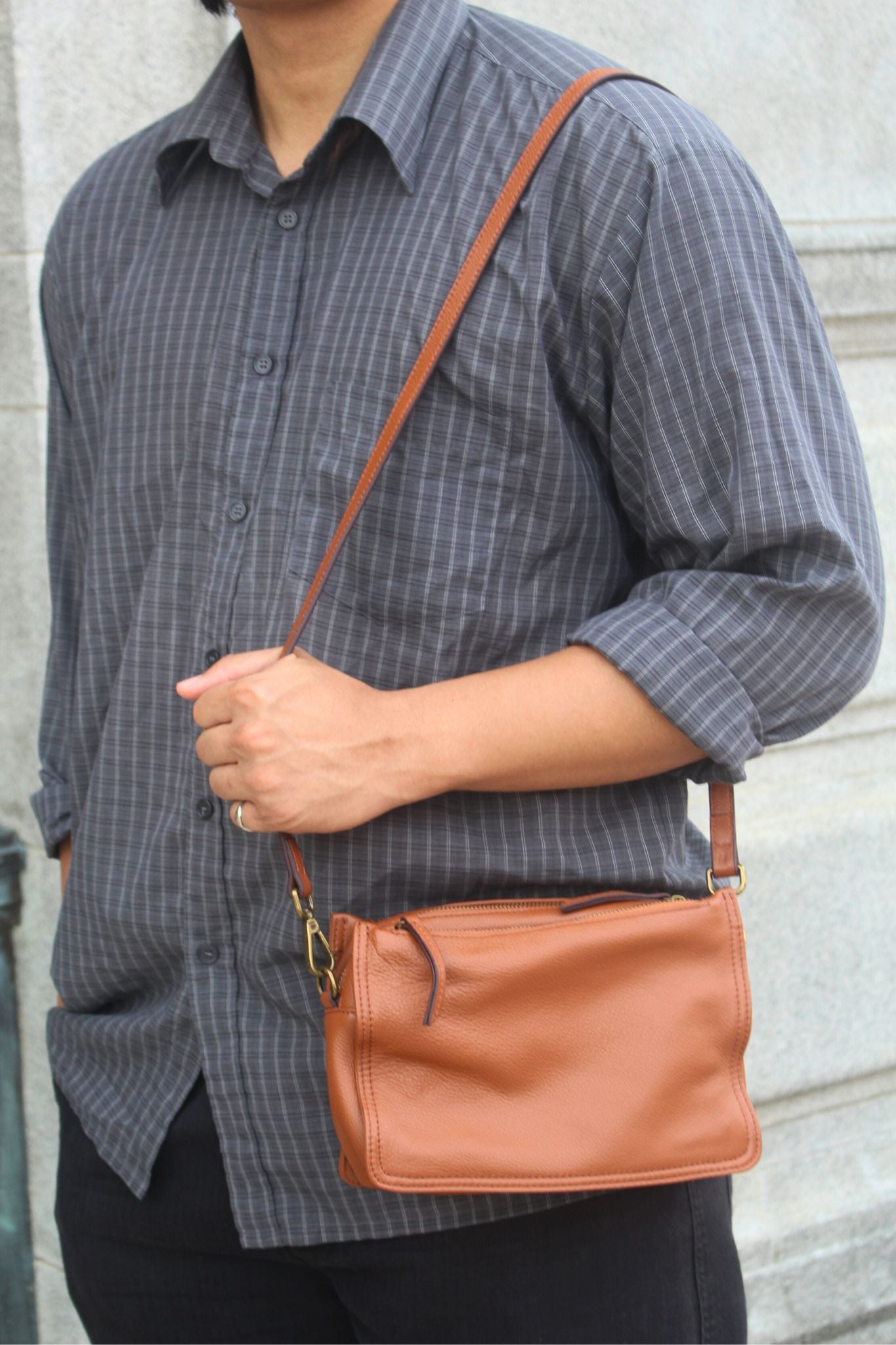 Women's genuine cowhide leather handbag Vivien V2 design