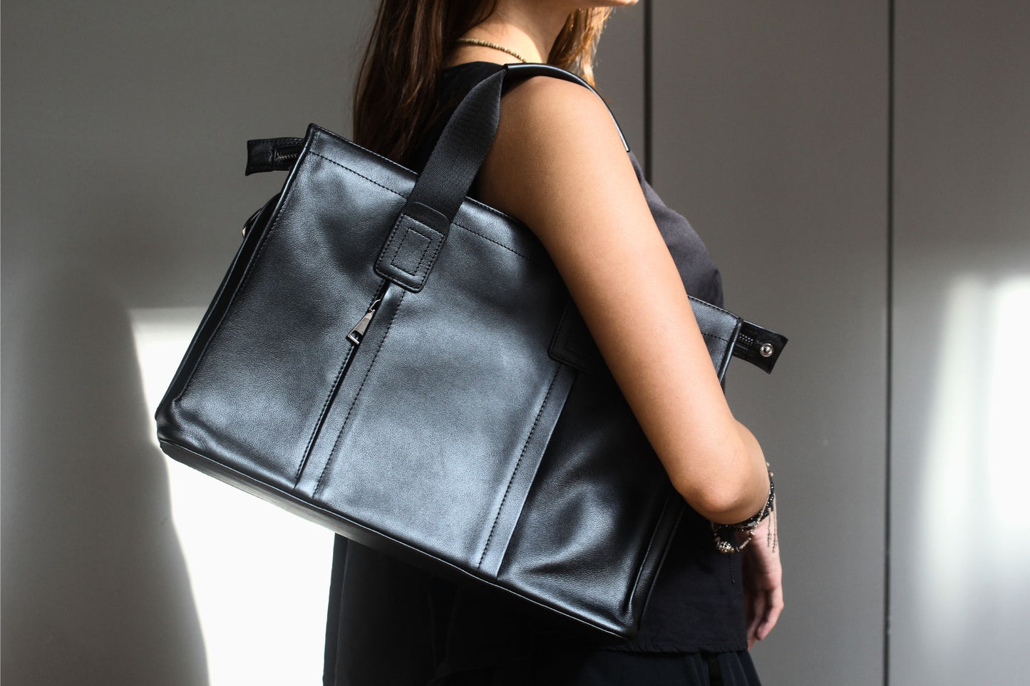 Unisex genuine cowhide leather Potter design briefcase with sling