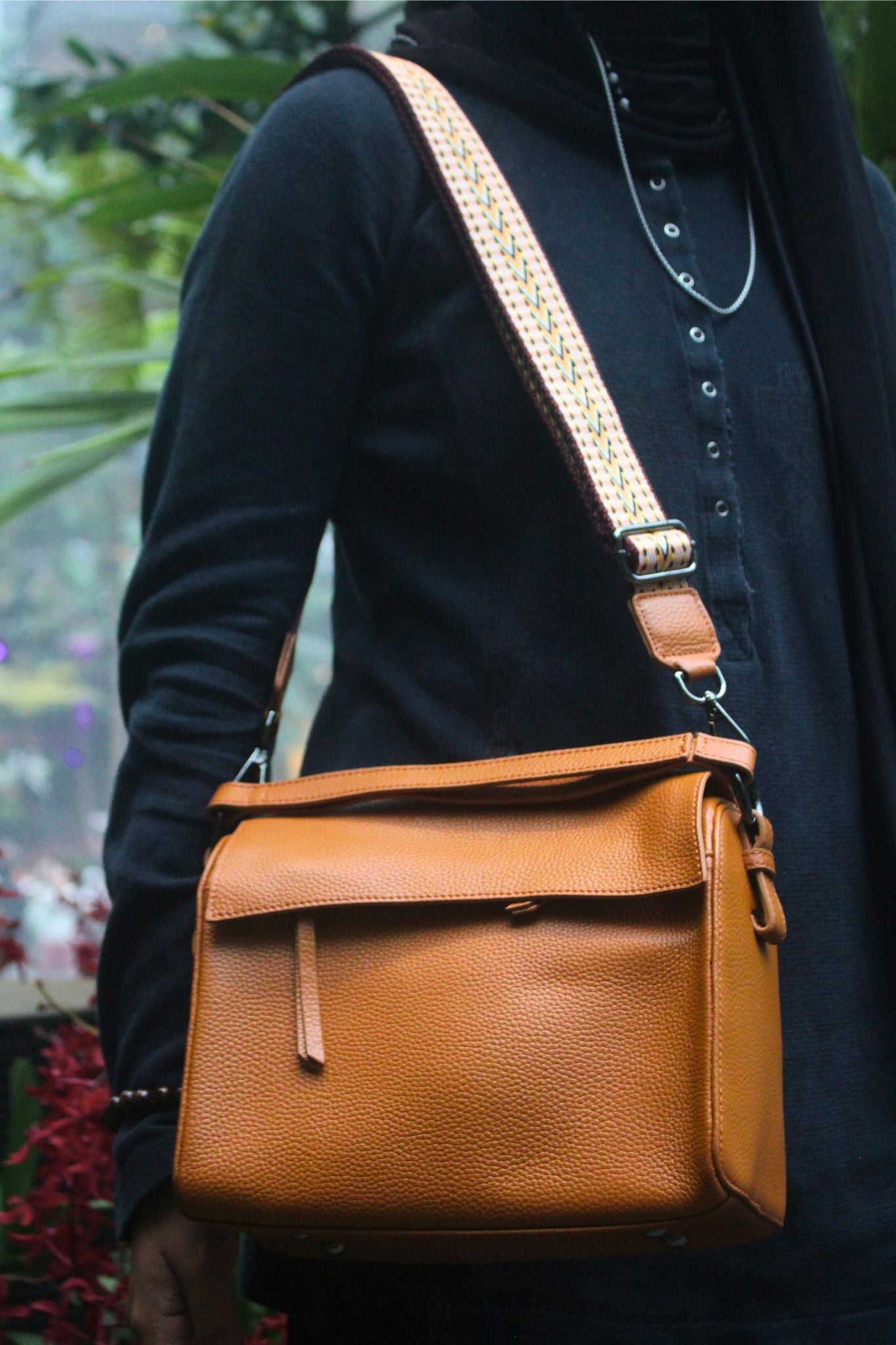 Women's genuine cowhide leather handbag Trika V2 design