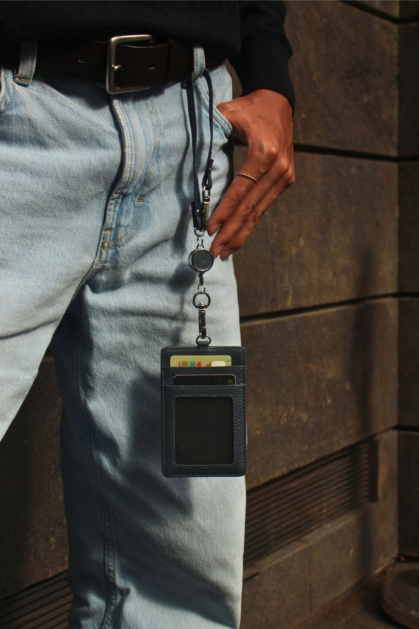 Unisex genuine cowhide leather lanyard with card slots and straps