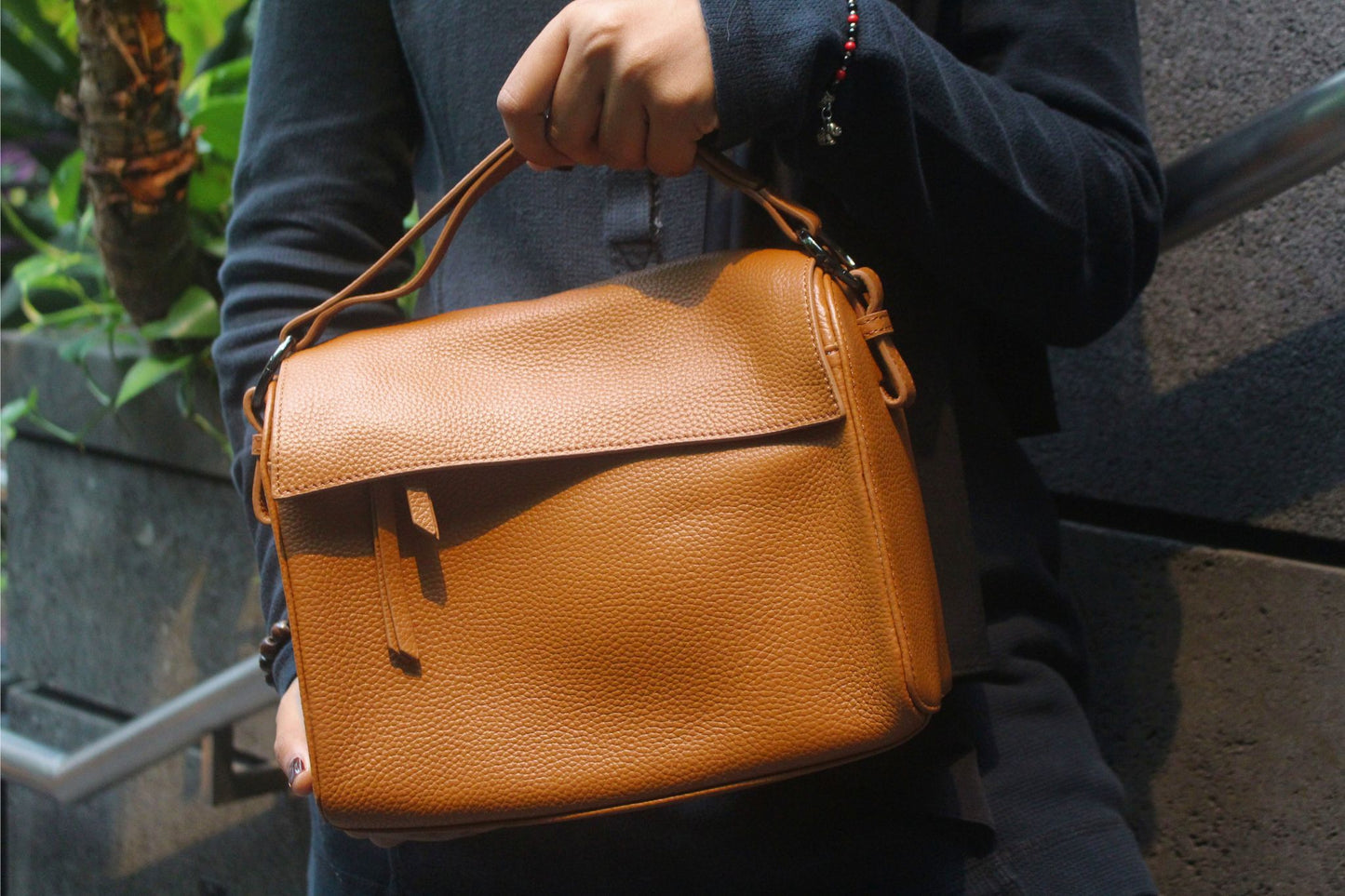 Women's genuine cowhide leather handbag Trika V2 design