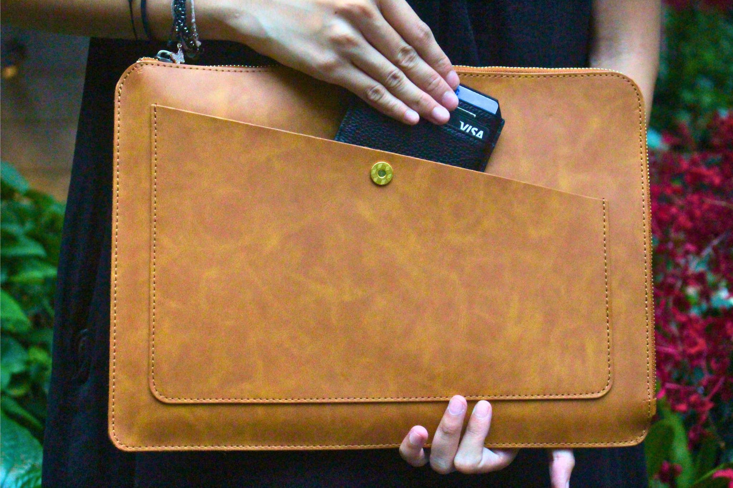 Unisex genuine cowhide leather laptop sleeve / laptop folio