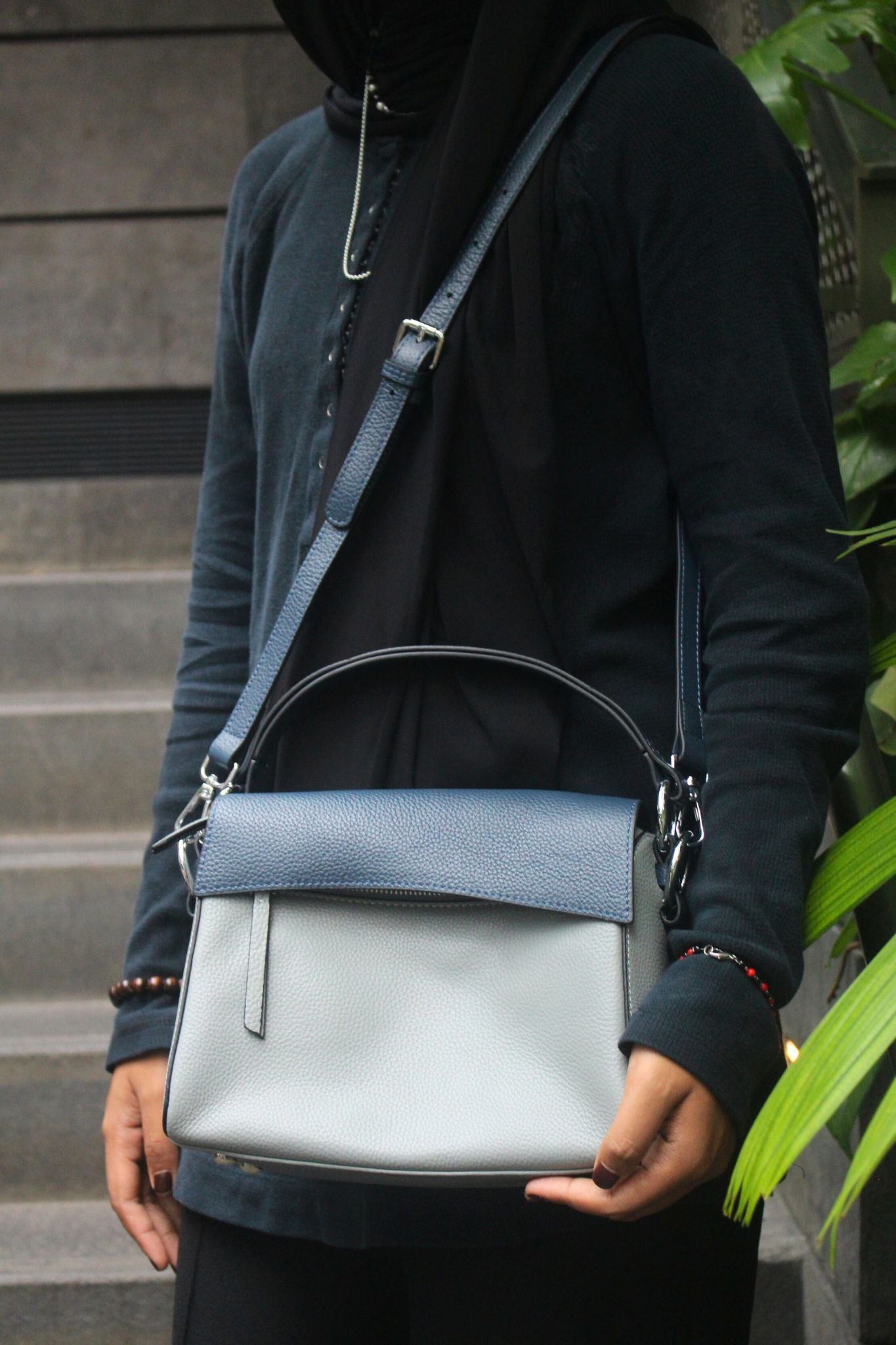 Women's genuine cowhide leather handbag Trika design