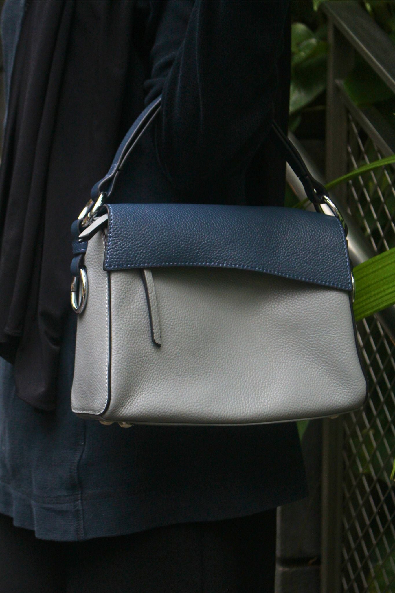Women's genuine cowhide leather handbag Trika design