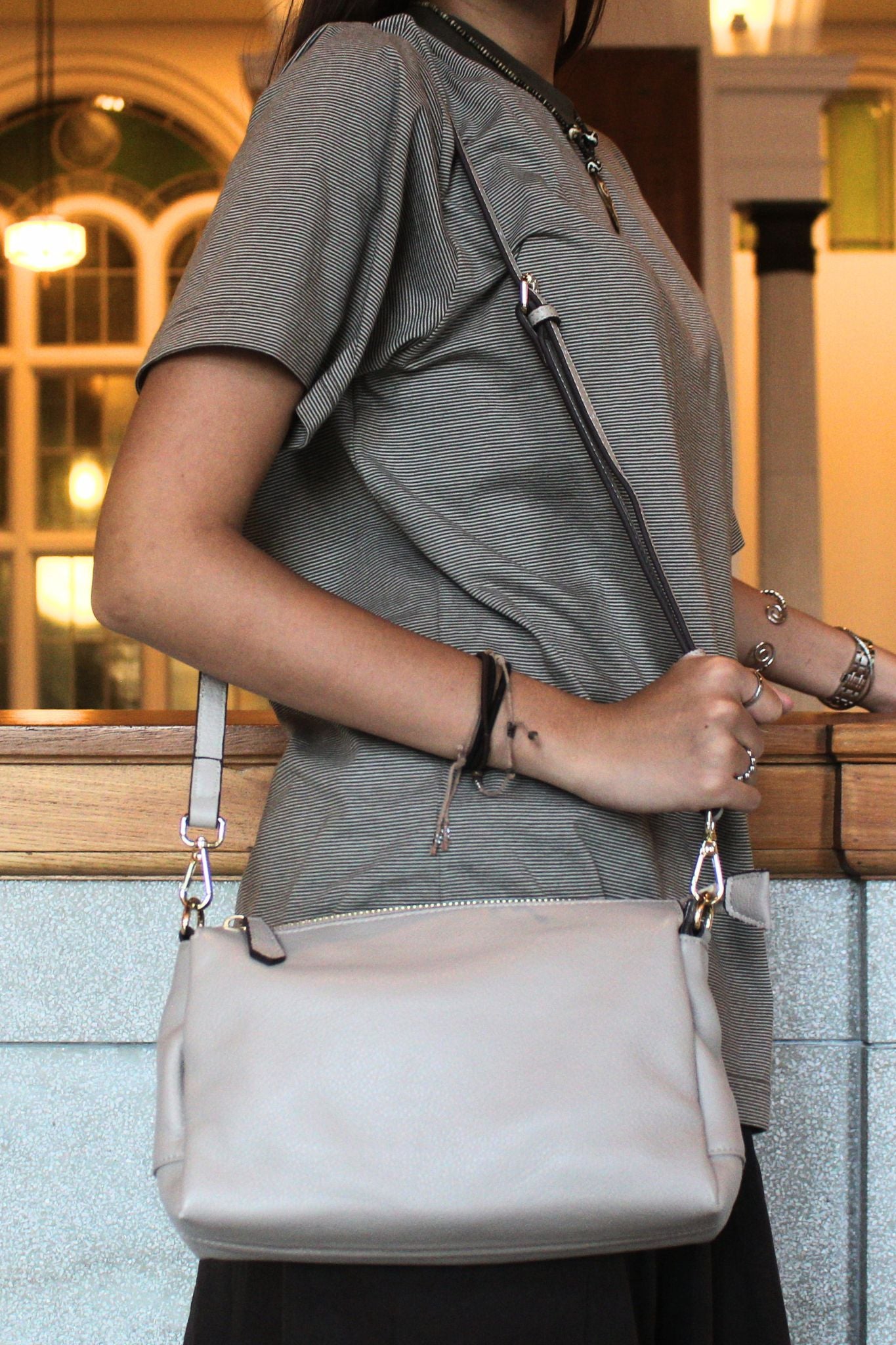 Women's genuine cowhide leather handbag Vivien V5 design
