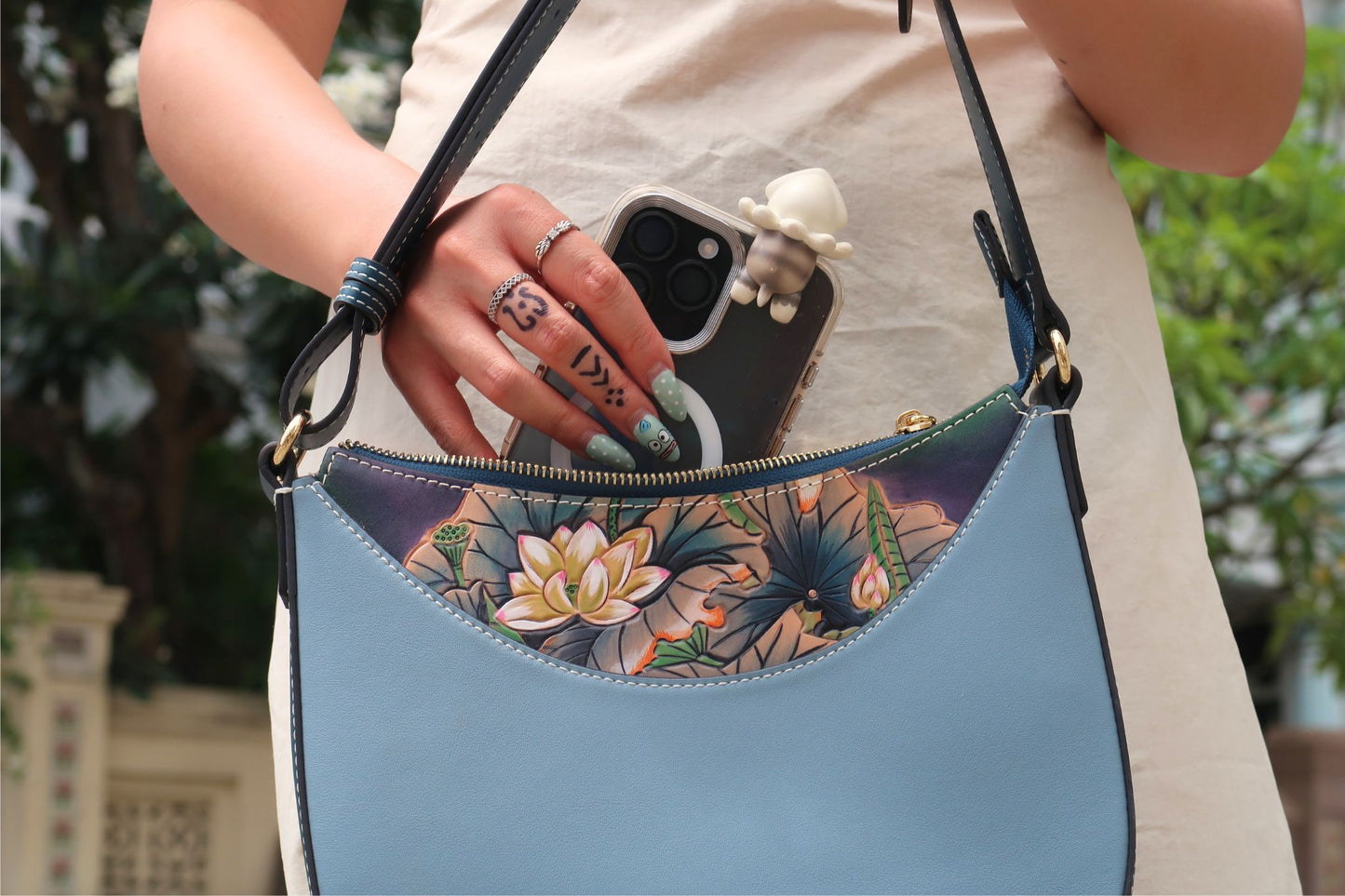 Women's genuine cowhide leather engraved handbag Edgar V3 design