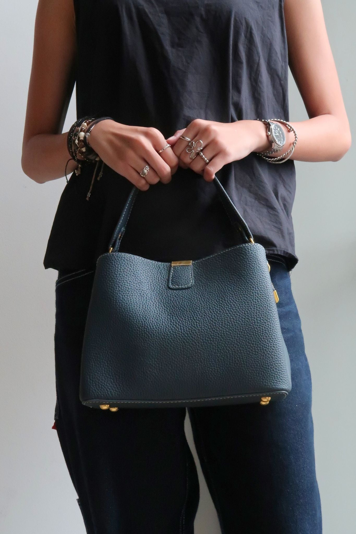 Women's cowhide leather handbag Mori V2 design with 3 straps