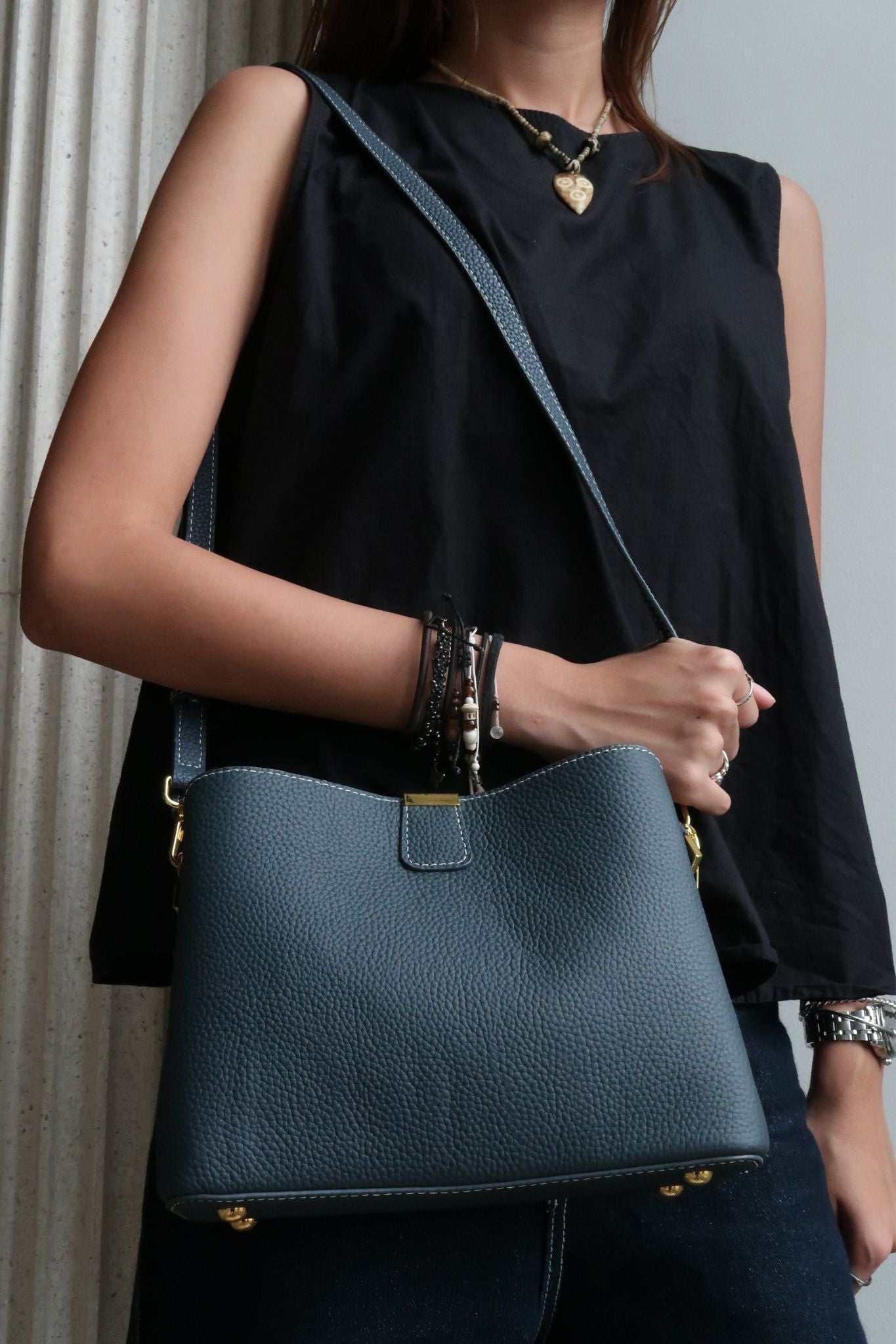 Women's cowhide leather handbag Mori V2 design with 3 straps