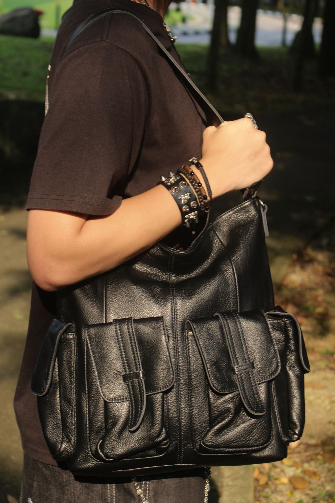 Unisex Genuine cowhide leather handbag Poches tote design