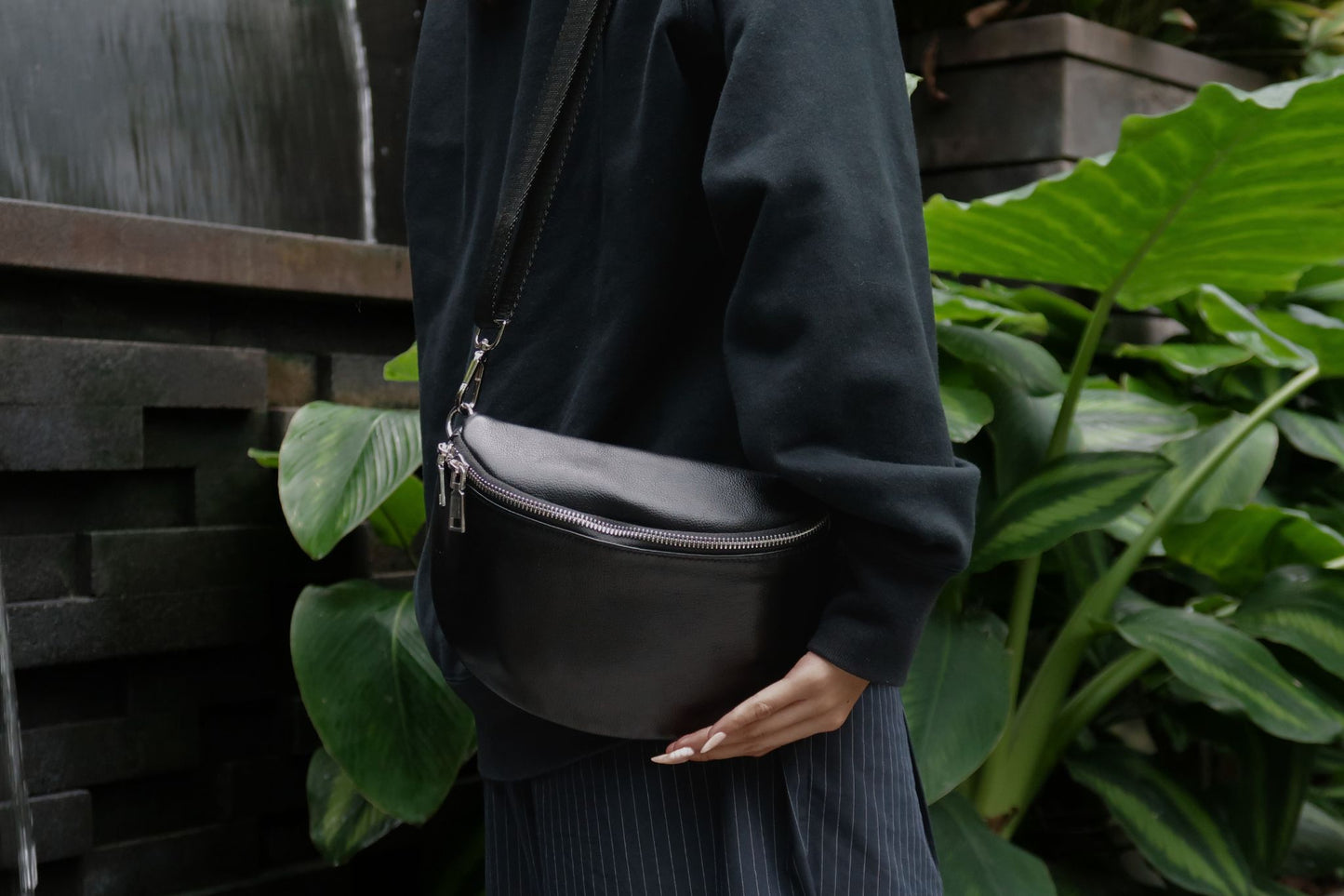 Unisex Men's and Women's genuine cowhide leather waist bag Vesny V3 design