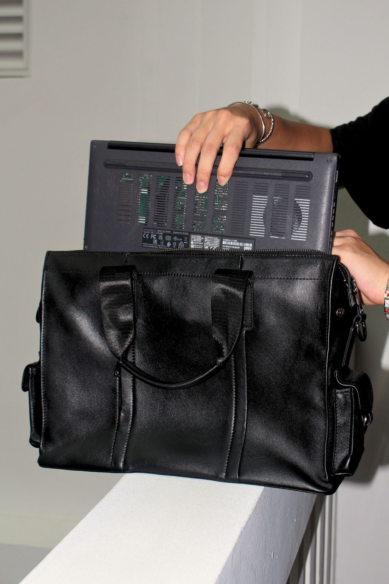 Unisex genuine cowhide leather Potter design briefcase with sling