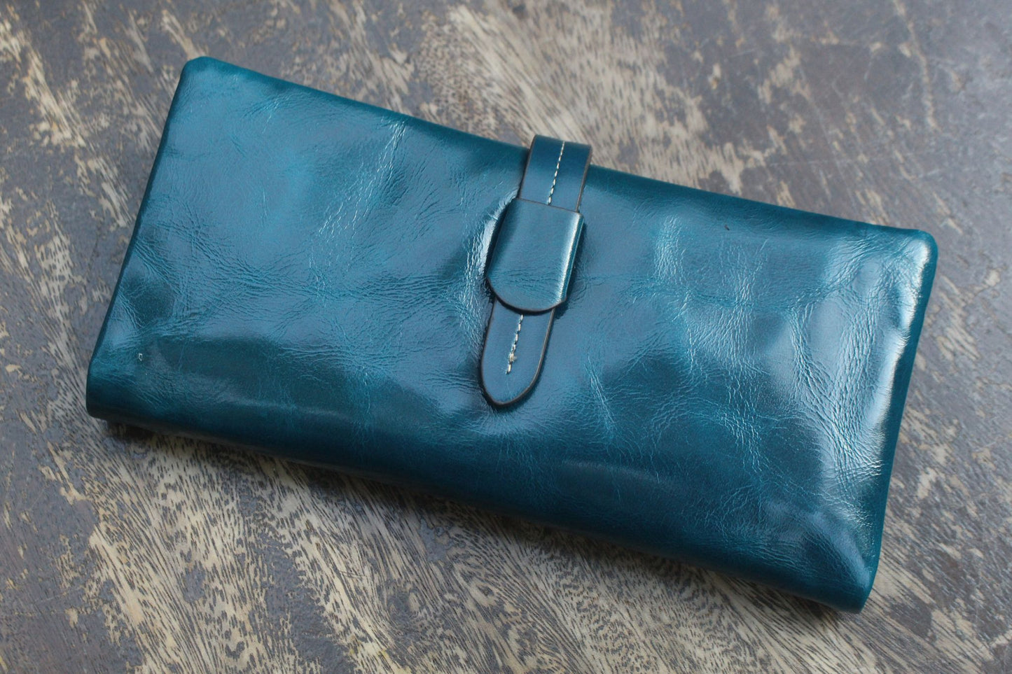 Women's waxed cowhide leather wallet/purse Prya design