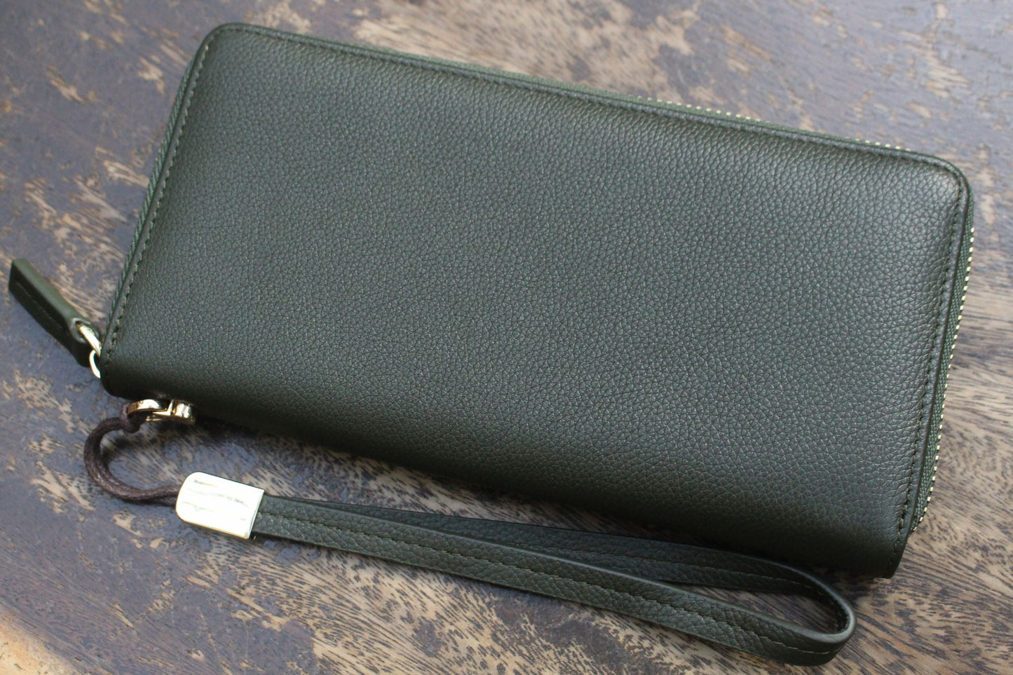 Women's genuine cowhide leather long wallet with removable wrist strap