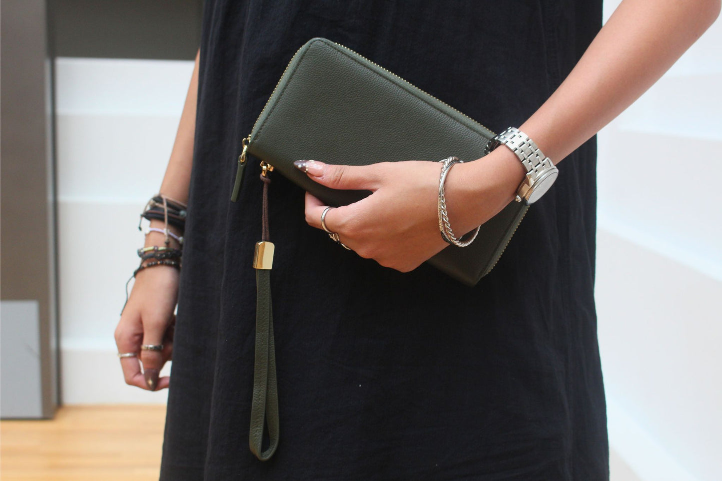 Women's genuine cowhide leather long wallet with removable wrist strap