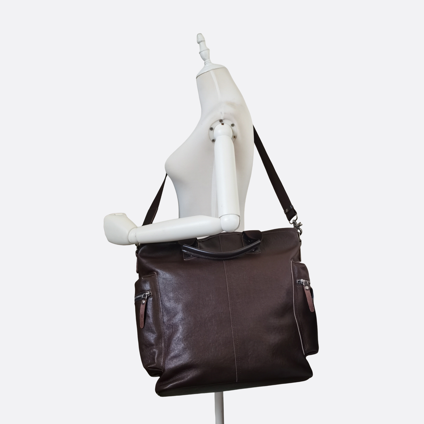 Unisex genuine cowhide leather tote bag Perry design