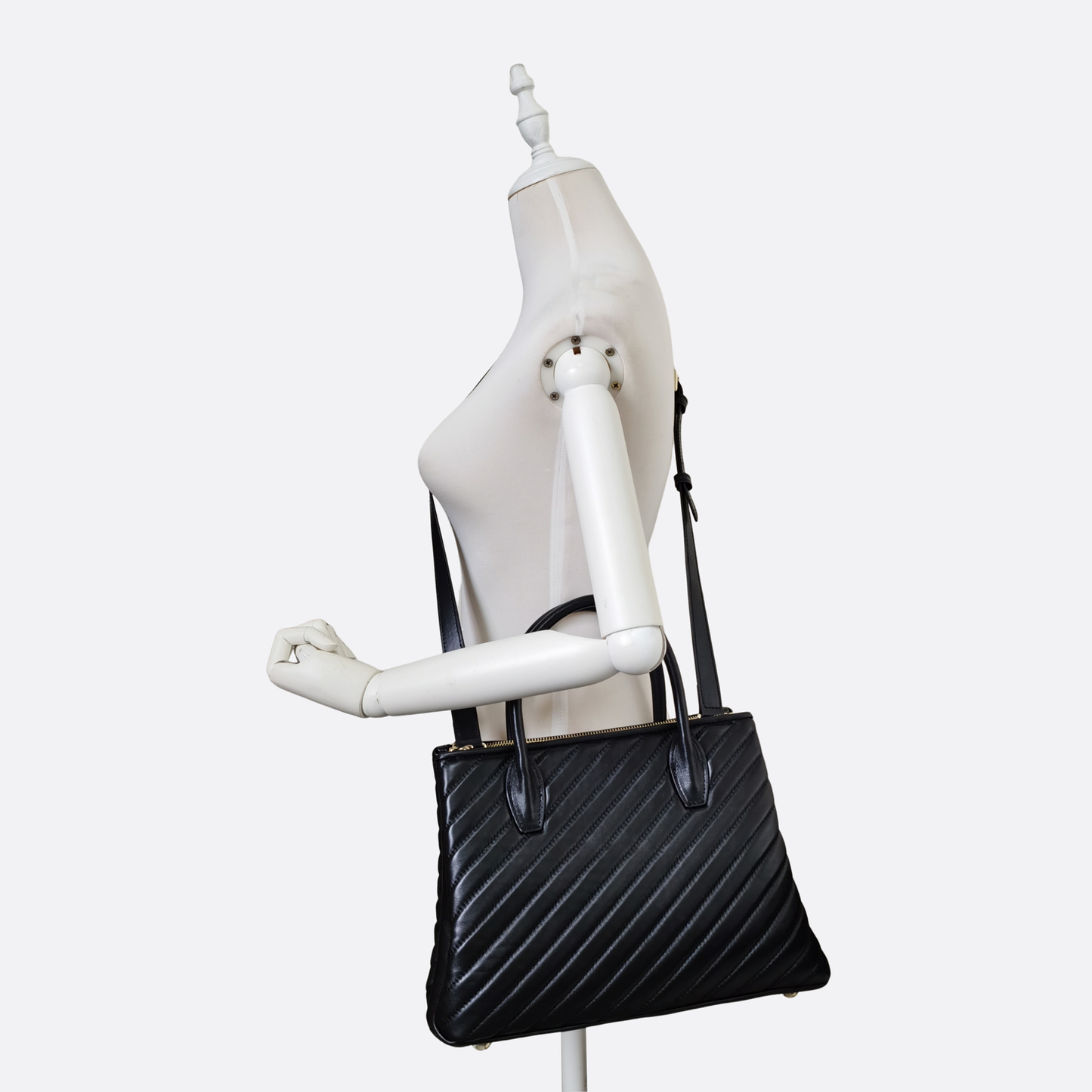 Women's genuine lambskin leather handbag Falten Perry design