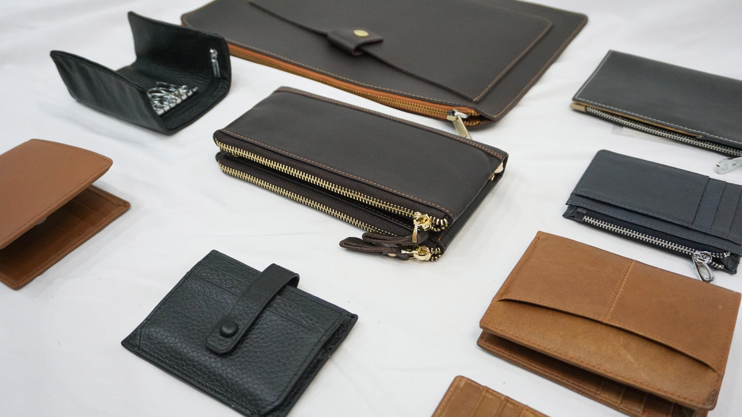 Men's small leather goods by Tomorrow Closet (Singapore)
