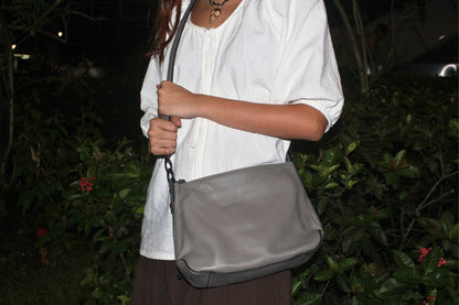 Women's genuine cowhide leather handbag Bora V2 design