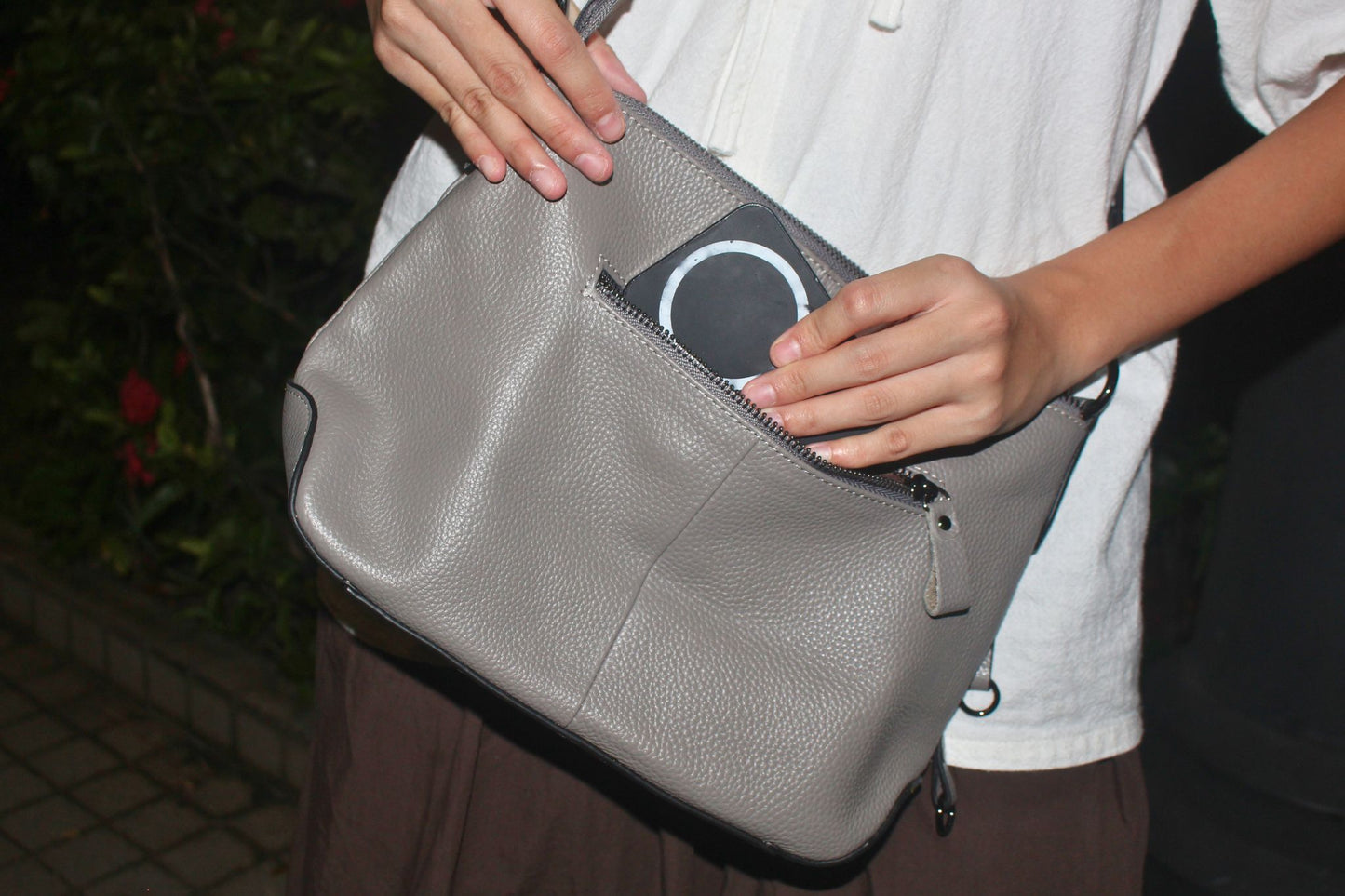Women's genuine cowhide leather handbag Bora V2 design