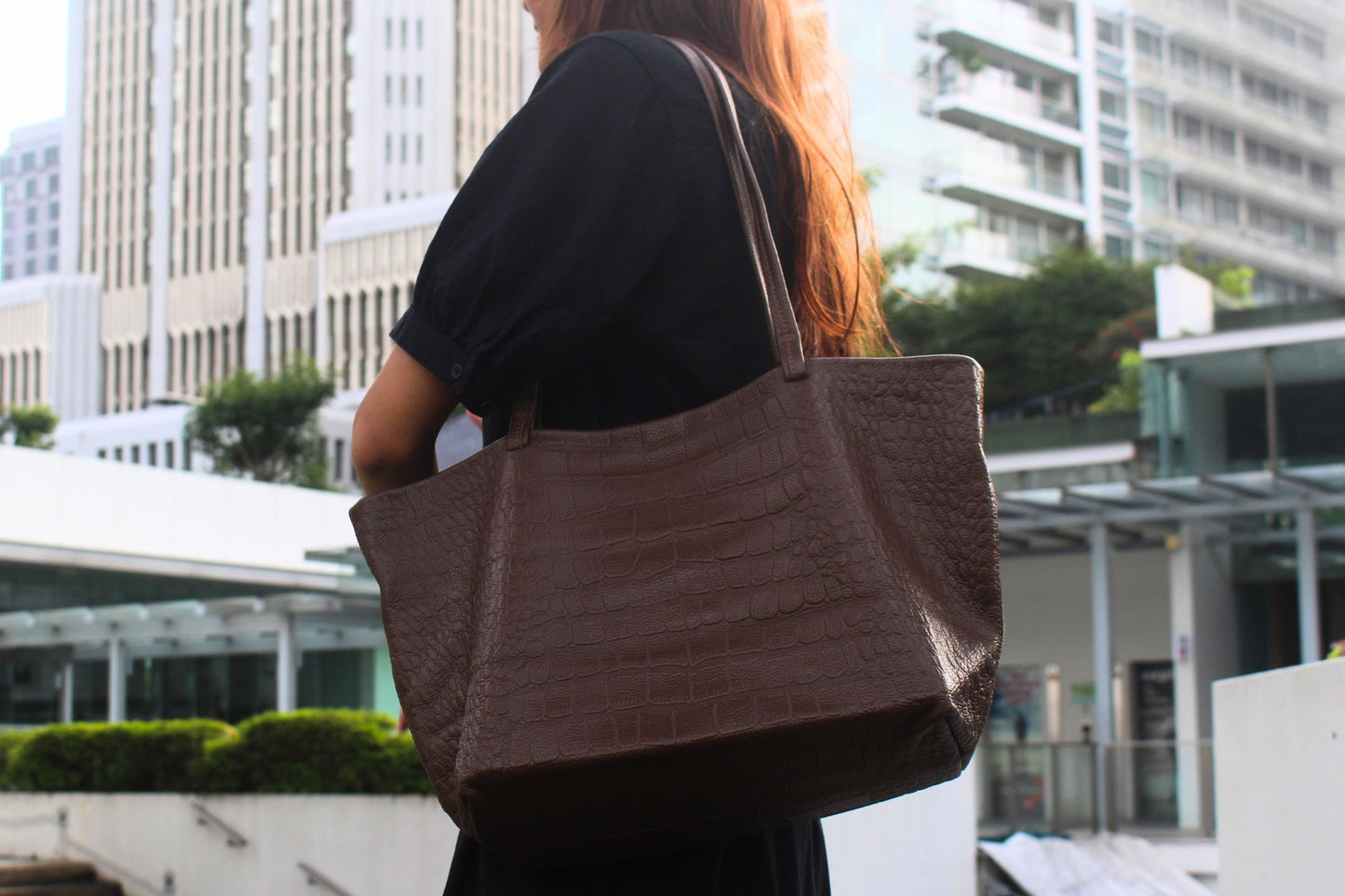 Women's genuine cowhide leather Shopping Tote in crocodile print
