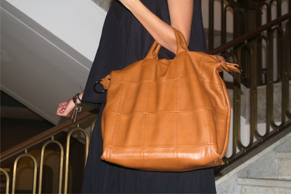 Unisex Men's and Women's genuine cowhide leather handbag Cara V4 design