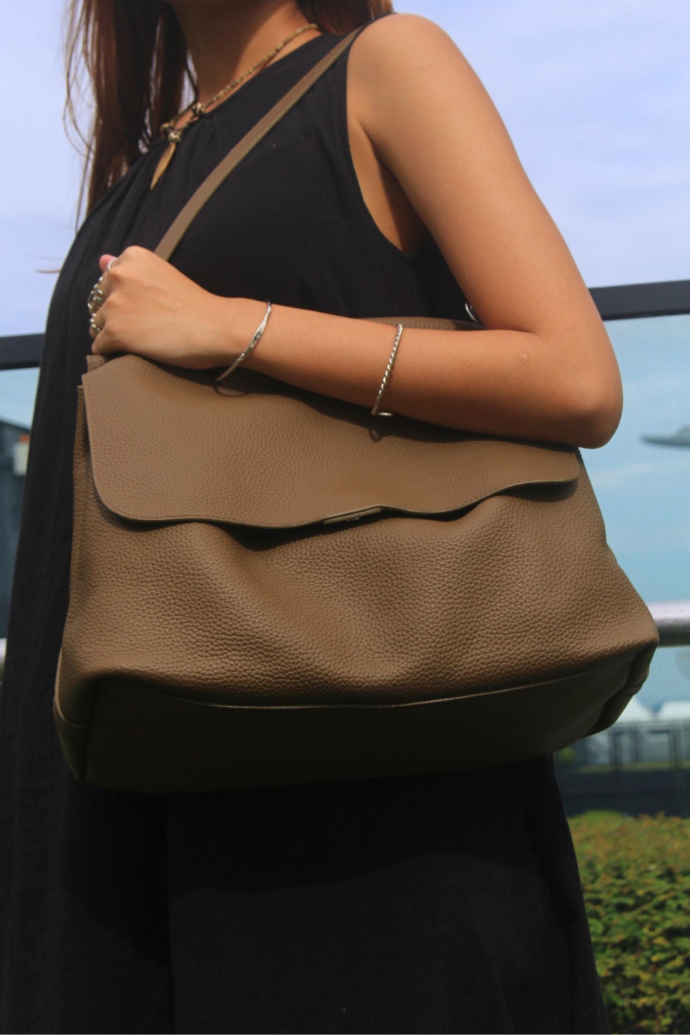 Women's genuine cowhide leather handbag Ingrid V3 design