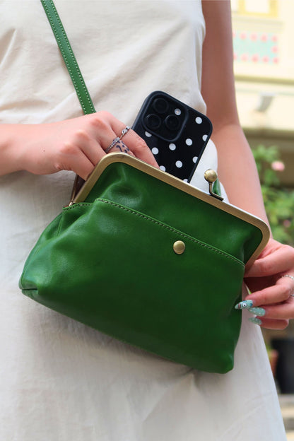 Women's genuine cowhide leather kiss lock vintage clutch handbag