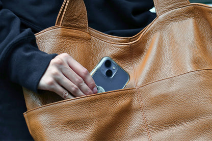 Women's genuine cowhide leather handbag Poches V2 design