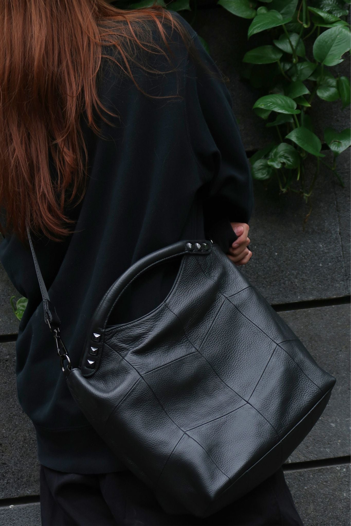 Women's genuine cowhide leather rivet bucket bag