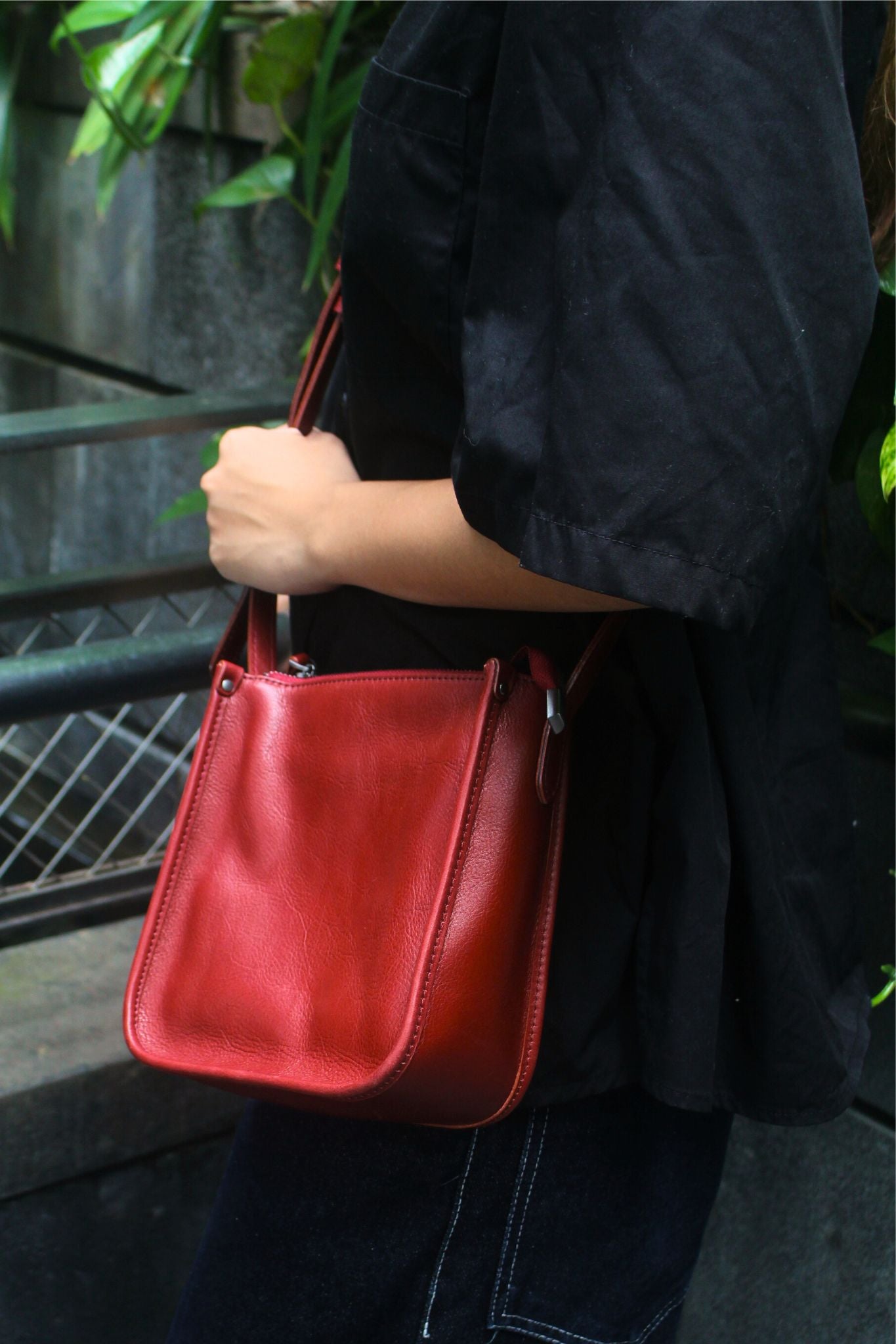 Women's genuine cowhide leather handphone bag Mirren V2 design