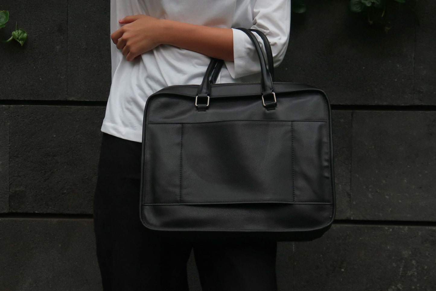 Unisex genuine cowhide leather travel briefcase laptop bag zip design