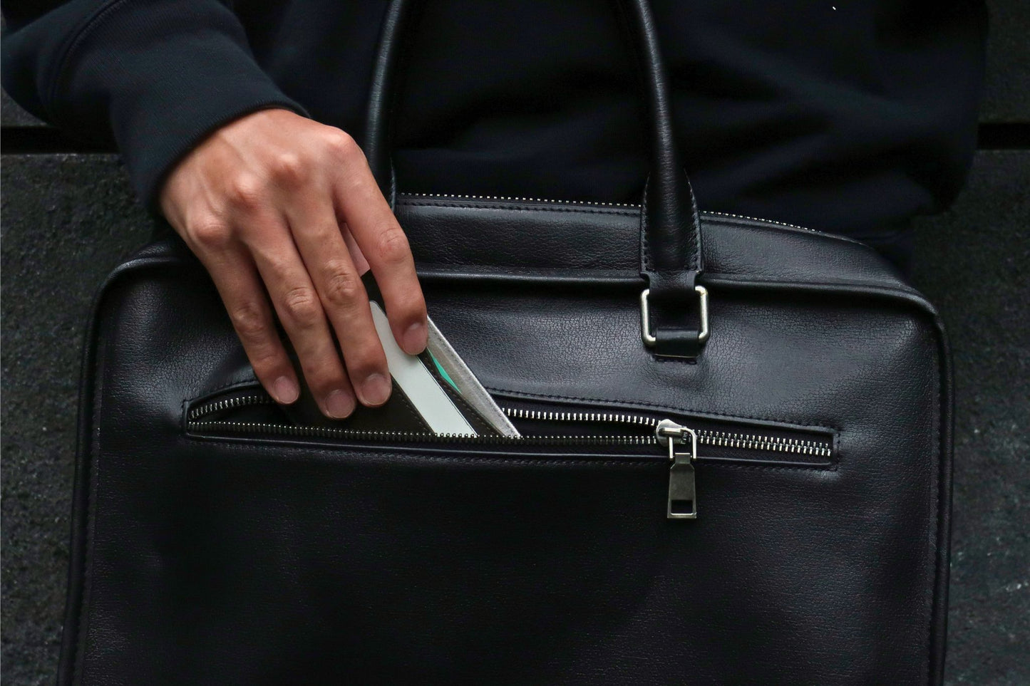 Unisex genuine cowhide leather travel briefcase laptop bag zip design