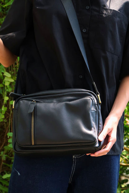 Davel V4 design unisex genuine cowhide leather sling bag