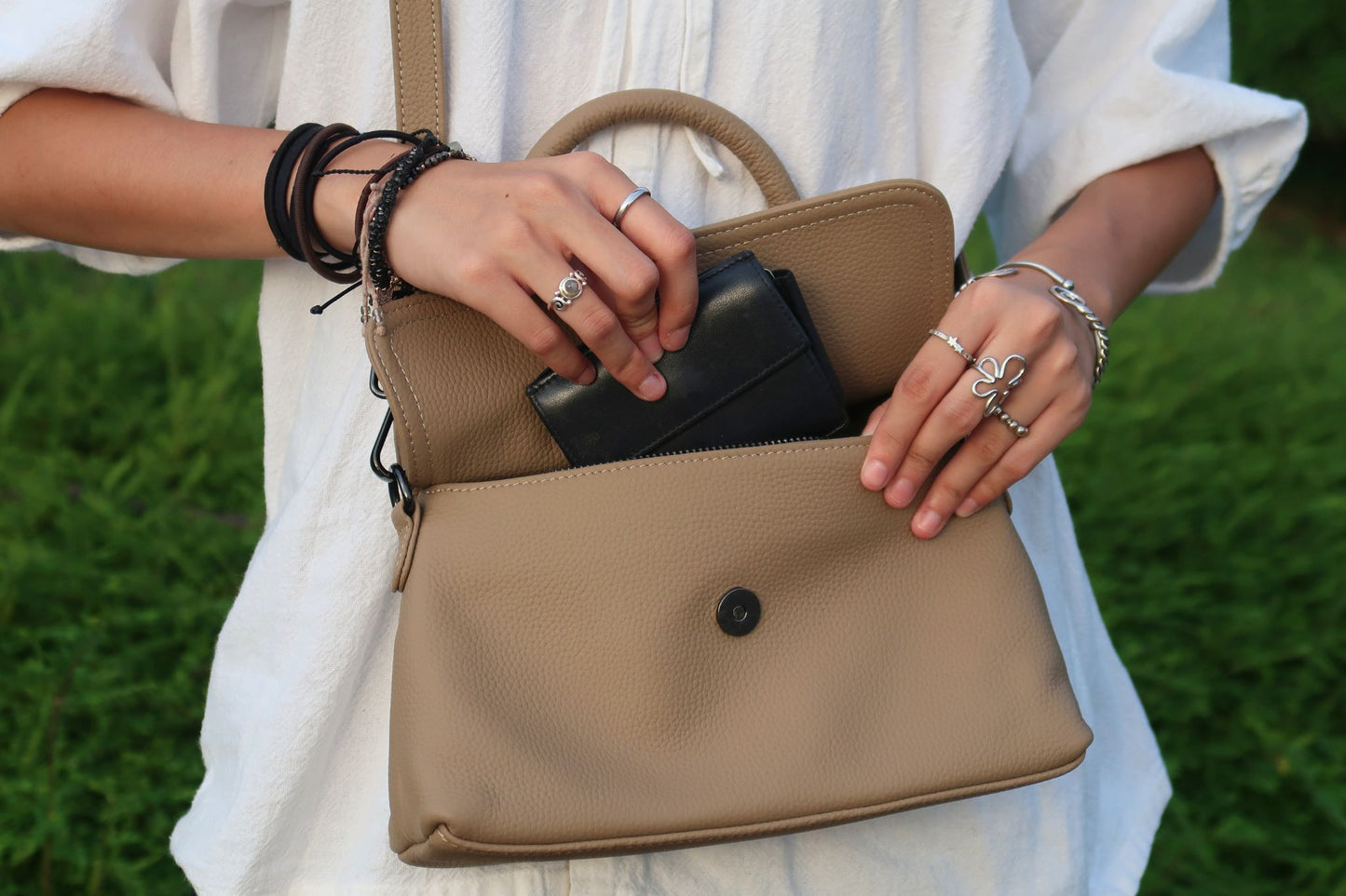 Women's genuine cowhide leather Handbag Perry V5 design