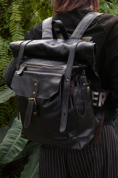 Unisex cowhide leather Torba design Roll top backpack