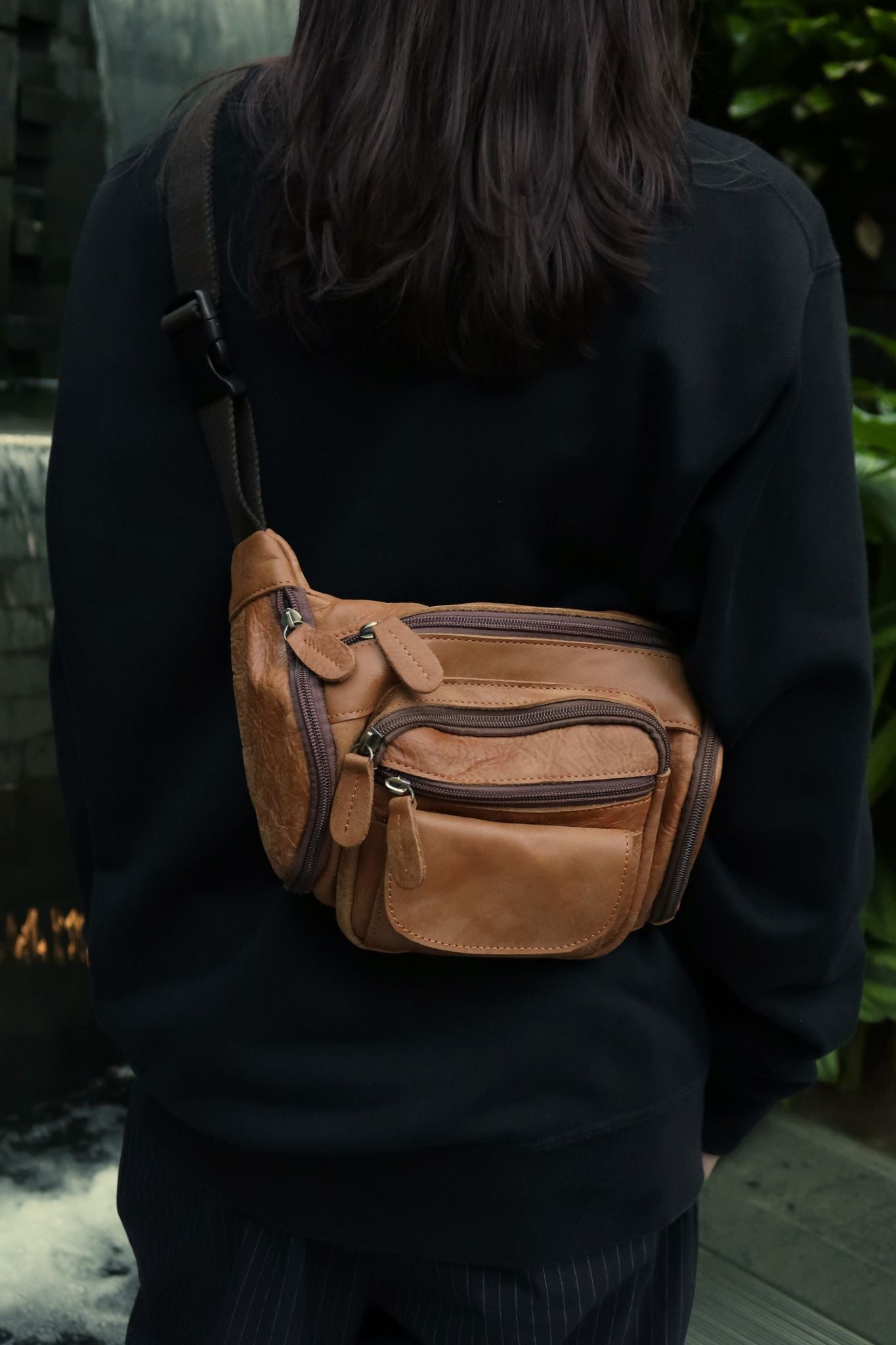 Unisex cowhide leather handbag Vesny pouch design waist bag