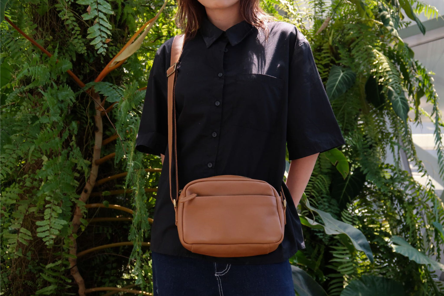 Unisex genuine cowhide leather sling bag Murca V2 design