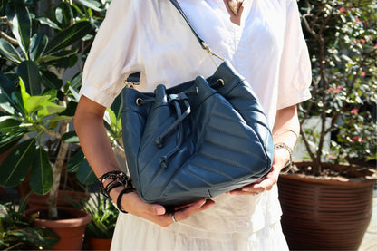 Women's quilted lambskin leather handbag bucket bag Falten design