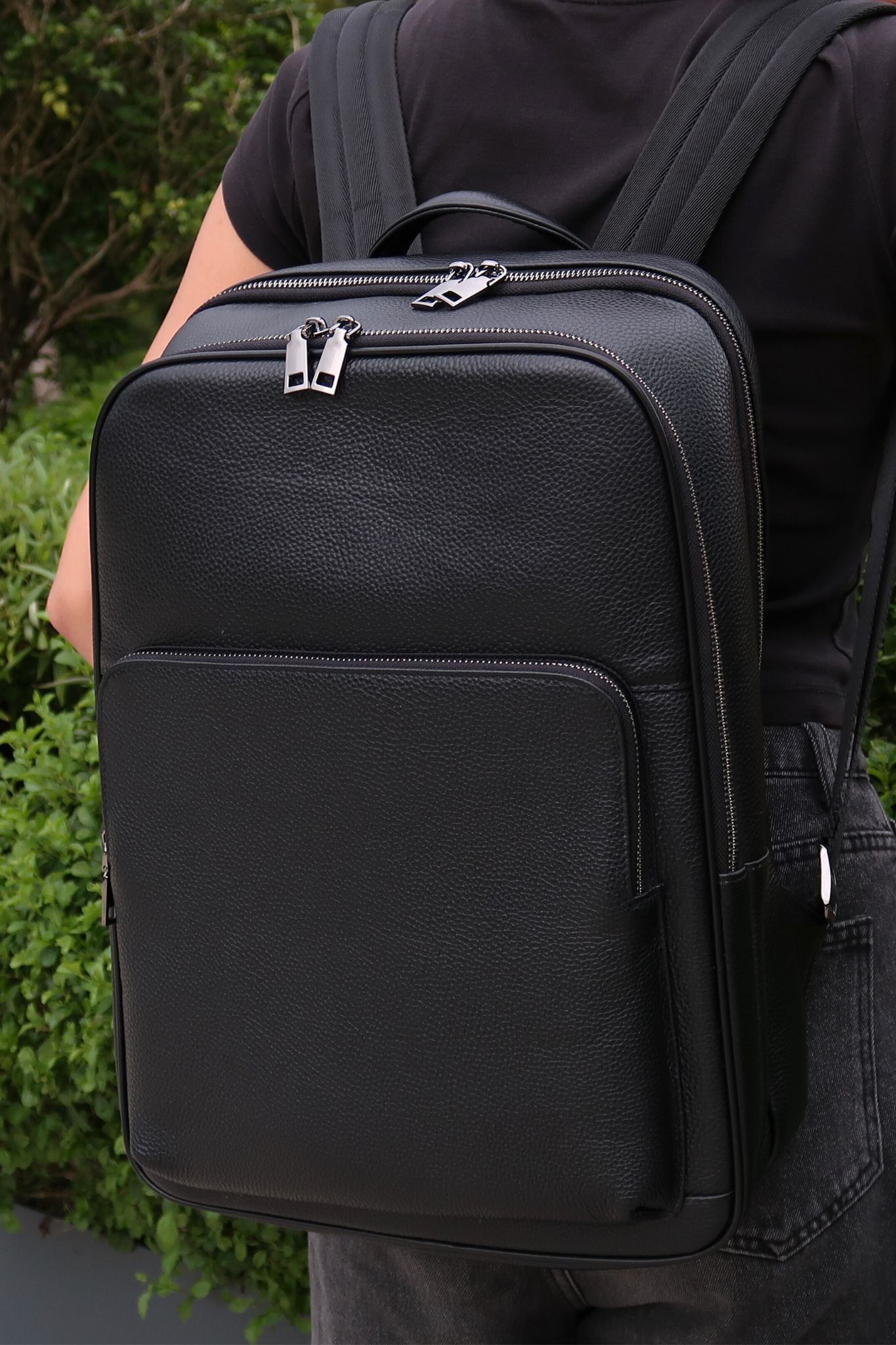 Unisex cowhide leather backpack Rectangular design