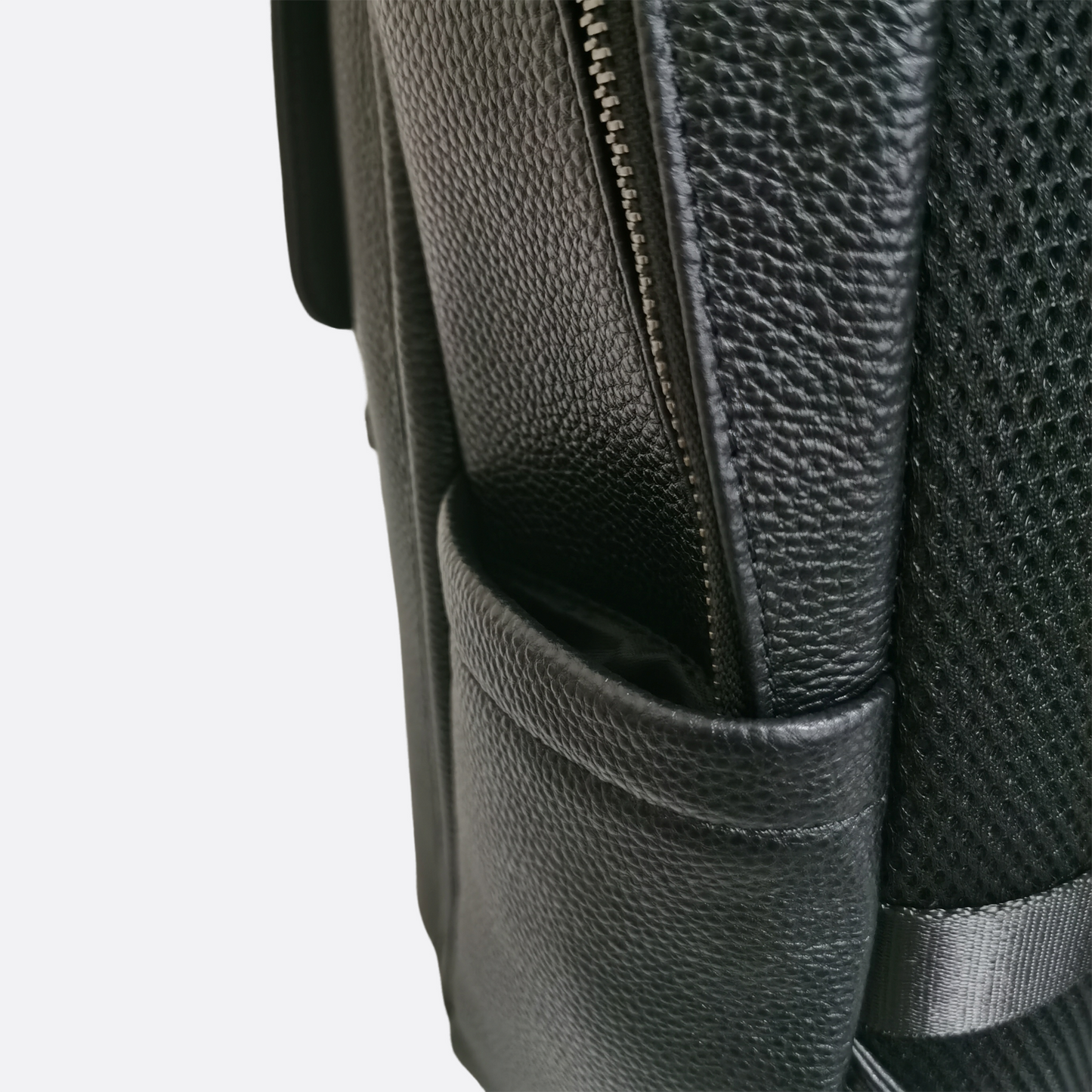 Unisex cowhide leather Torba design backpack