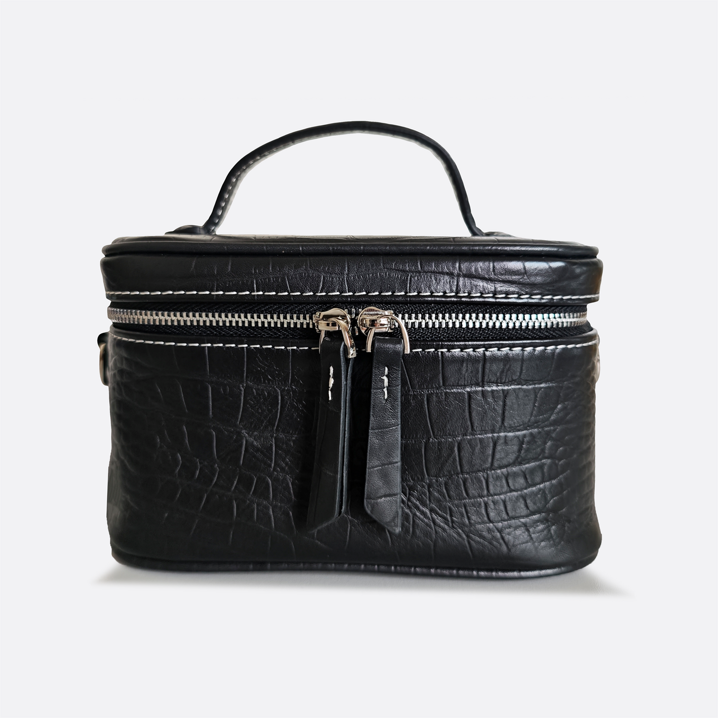 Women's cowhide leather vanity bag Schon design with strap