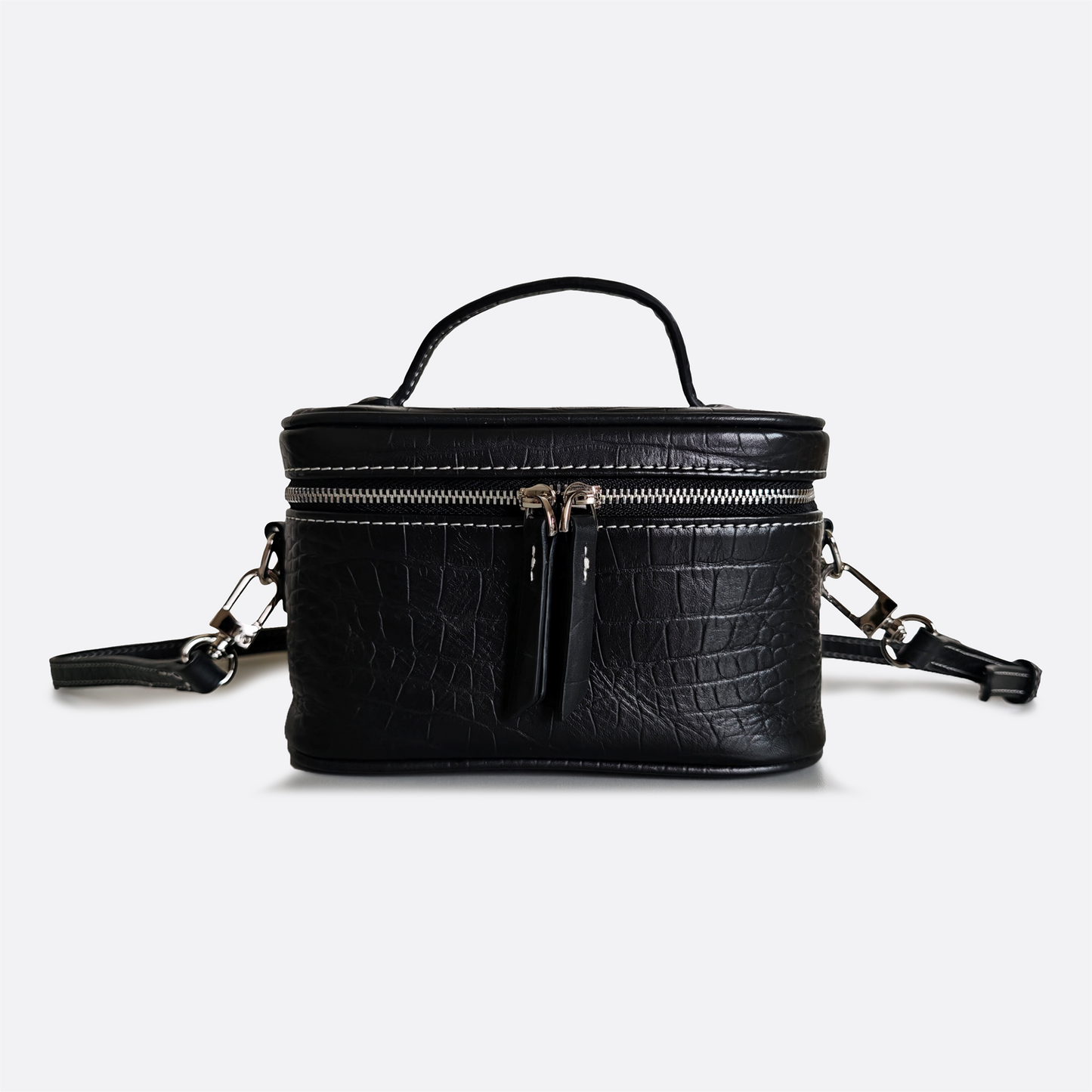 Women's cowhide leather vanity bag Schon design with strap