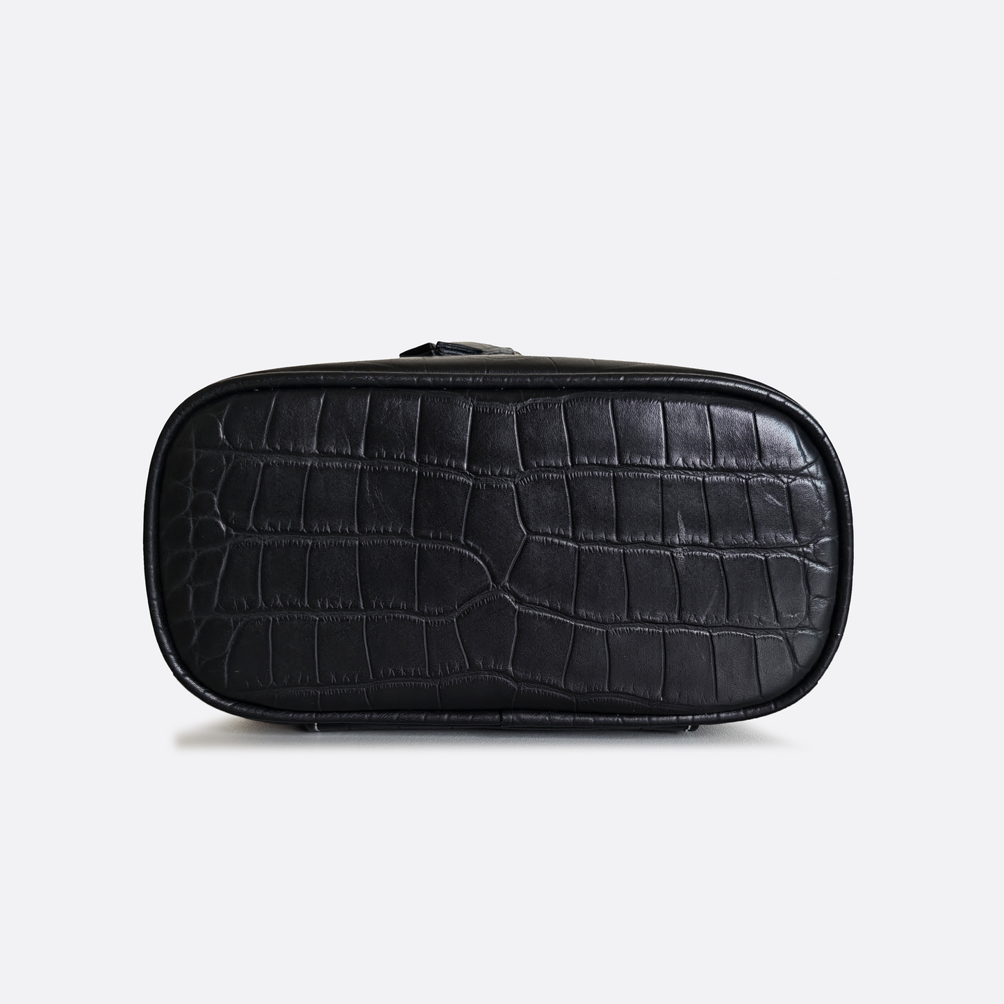 Women's cowhide leather vanity bag Schon design with strap