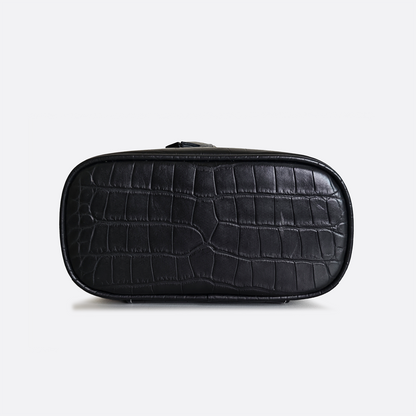 Women's cowhide leather vanity bag Schon design with strap