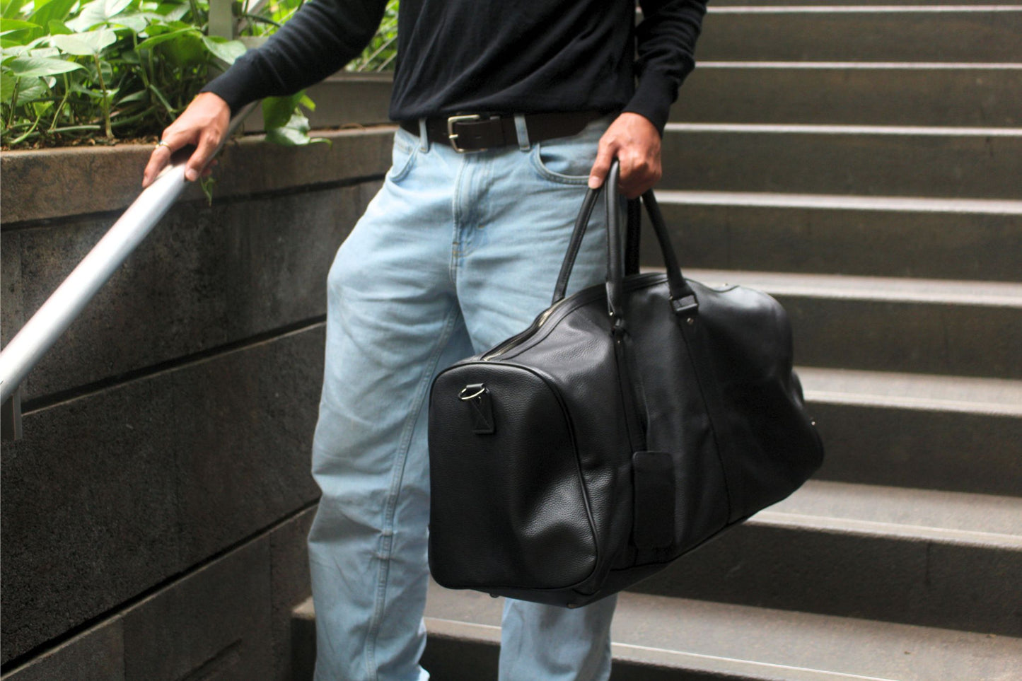 Unisex Women's and Men's genuine cowhide leather duffel travel bag barrel design